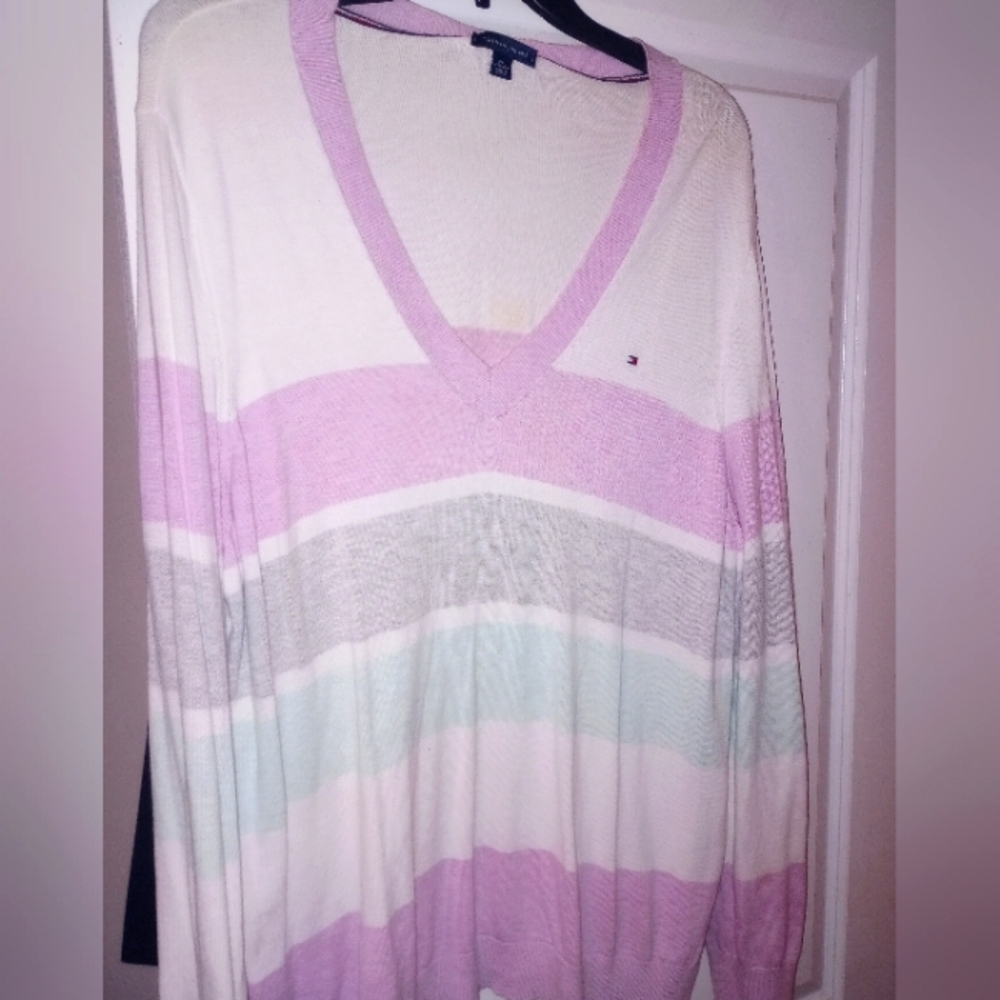 Women's Tommy Hilfiger sweater